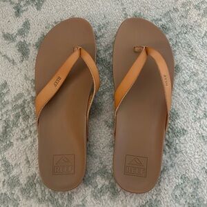 NWOT Tan Reef Sandals ~ Women's Cushion Bounce Court Fit Flip Flop